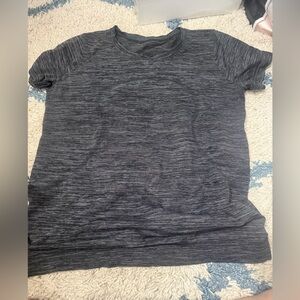 Lululemon Heathered Dark Gray Short Sleeve Swiftly Tech Tee Size 10